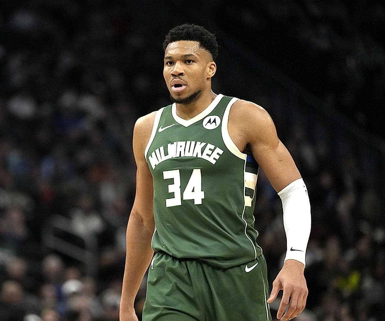 雄鹿翻盘勇士，锡安点燃赛场的简单介绍