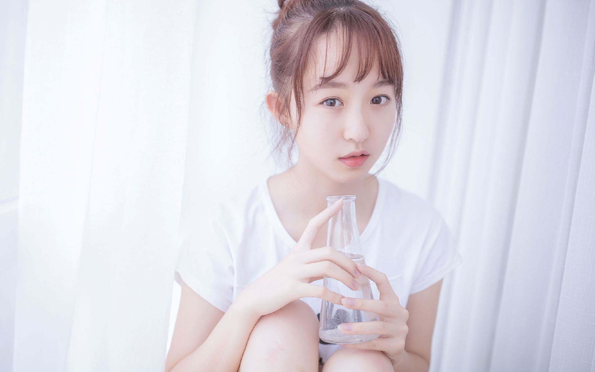 球场即赛道,维尼修斯的红色尾灯,照亮了这条被撕裂的防线